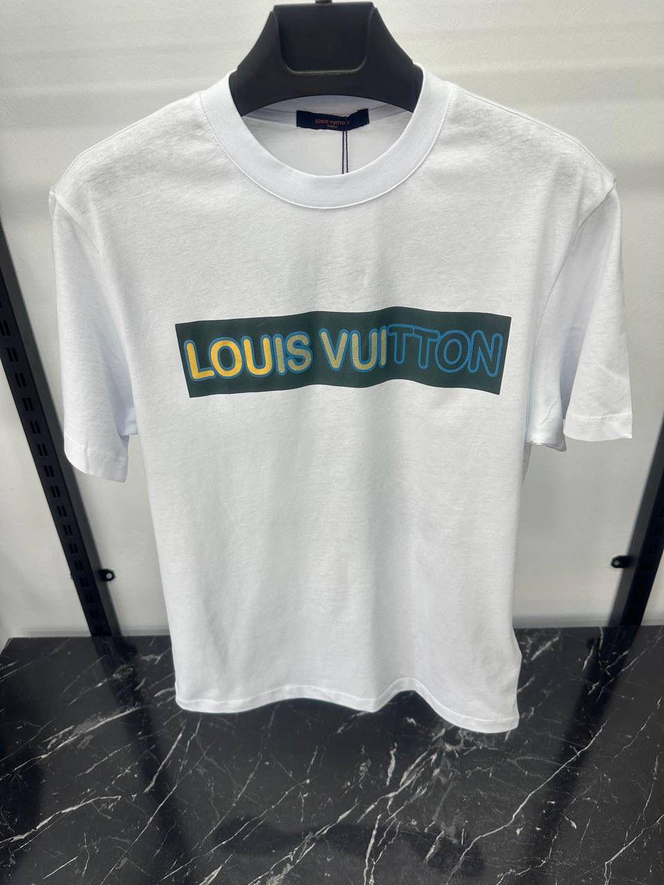 LOUIS VUITTON Black & White T-Shirts