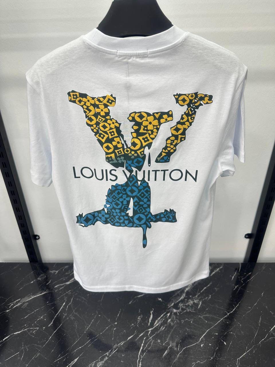 LOUIS VUITTON Black & White T-Shirts